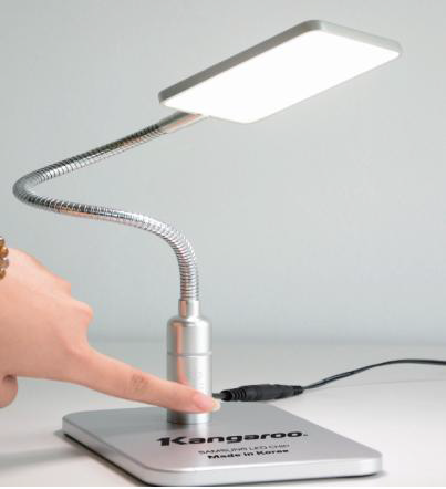 Đèn đọc, học Kangaroo KG730 chống cận
